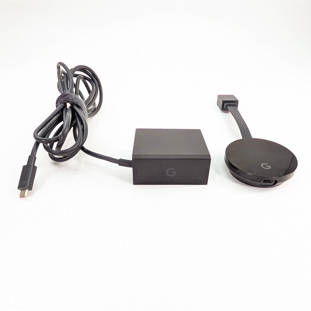 Google Chromecast Ultra 4K HDR Streaming Media Player Black NC2-6A5-D with Power - Picture 2 of 8
